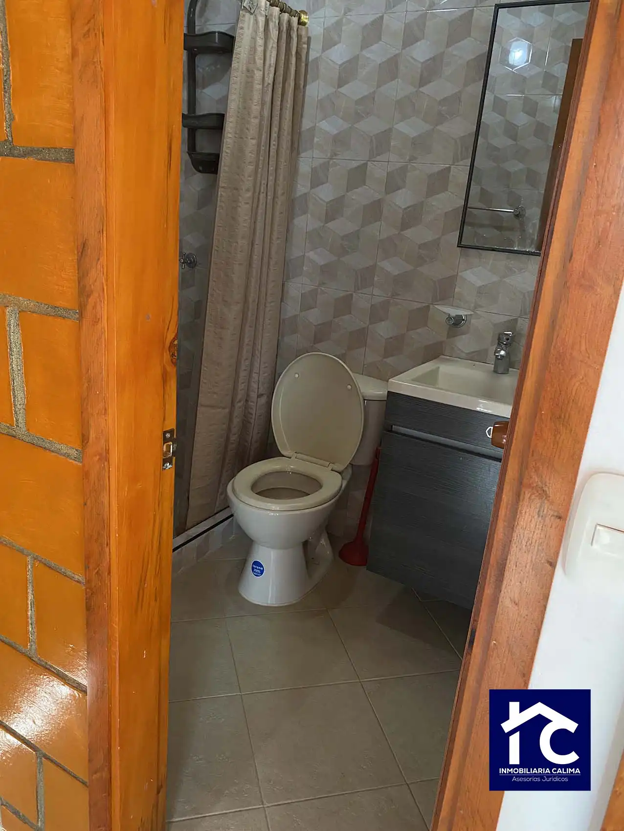 Casa de 3 pisos Barrio Luisa Fernanda